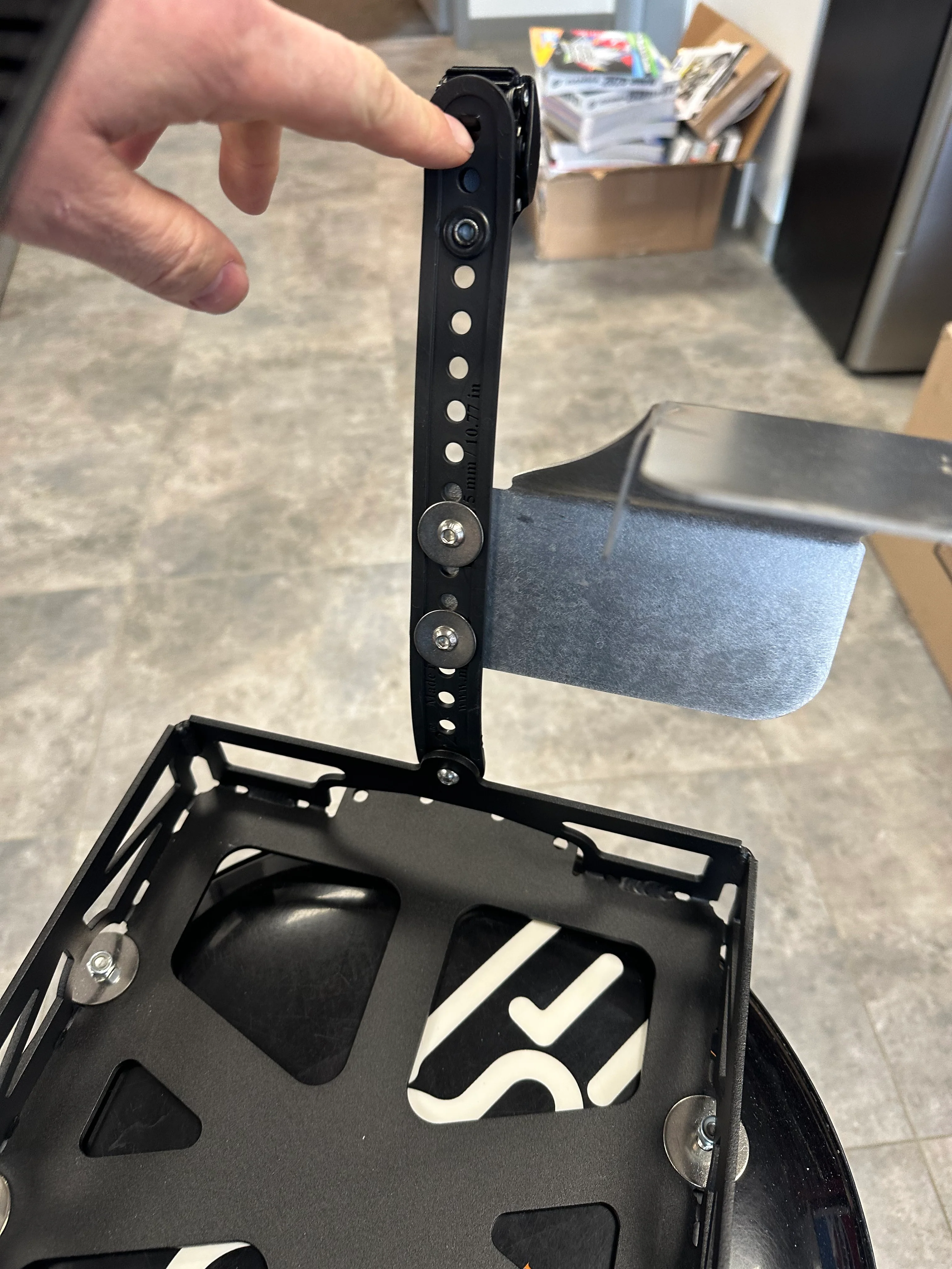 ASSAULT - MOUNTAIN ADDICTION UTILITY CAN MOUNTING RACK - SNOWBIKE - Image 6