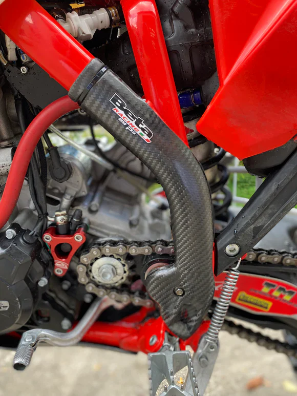 P3 CARBON - FRAME PROTECTORS - BETA 125-500 20-24 - Image 4